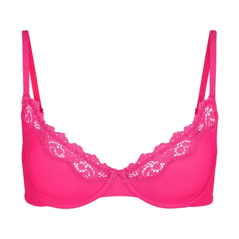 SKIMS Pink Lace Bra